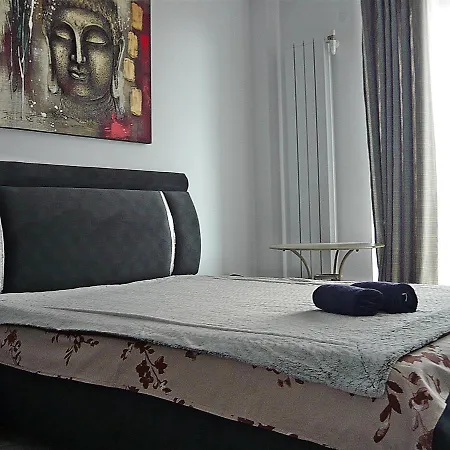 Holiday 1 Apartment *